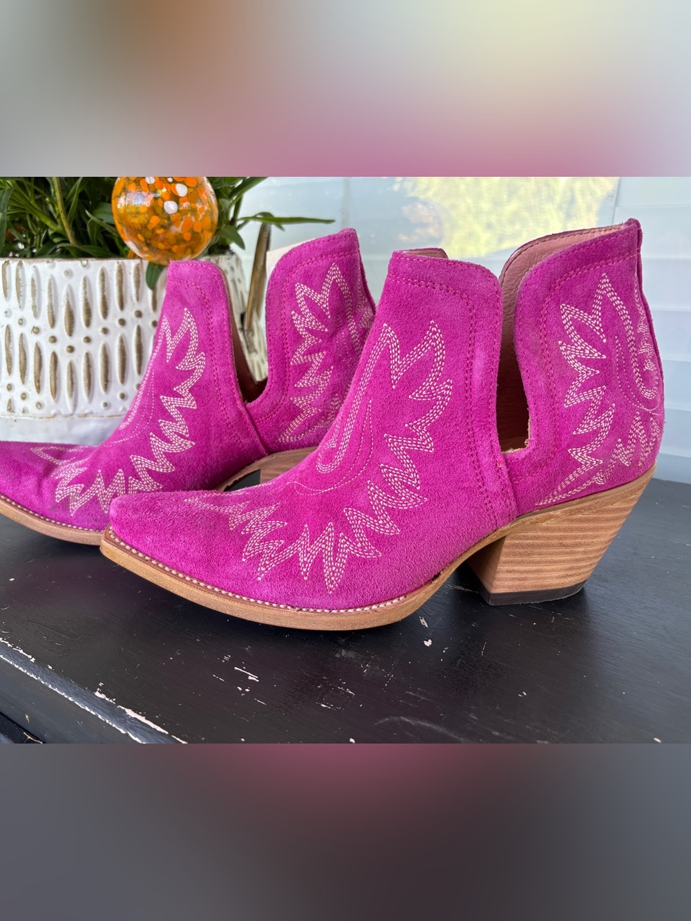 Ariat Dixon Hauete Pink Suede Western Ankle Booties